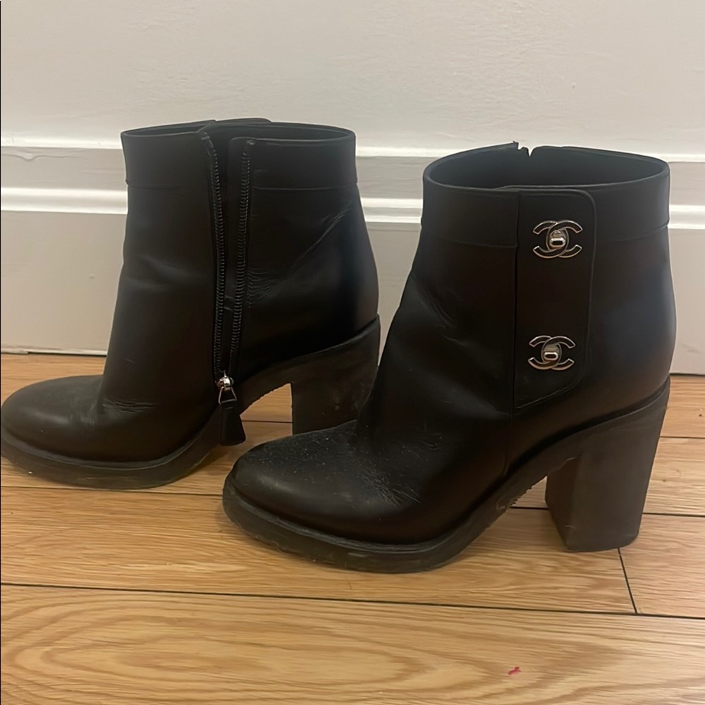 Chic Black Ankle Boots